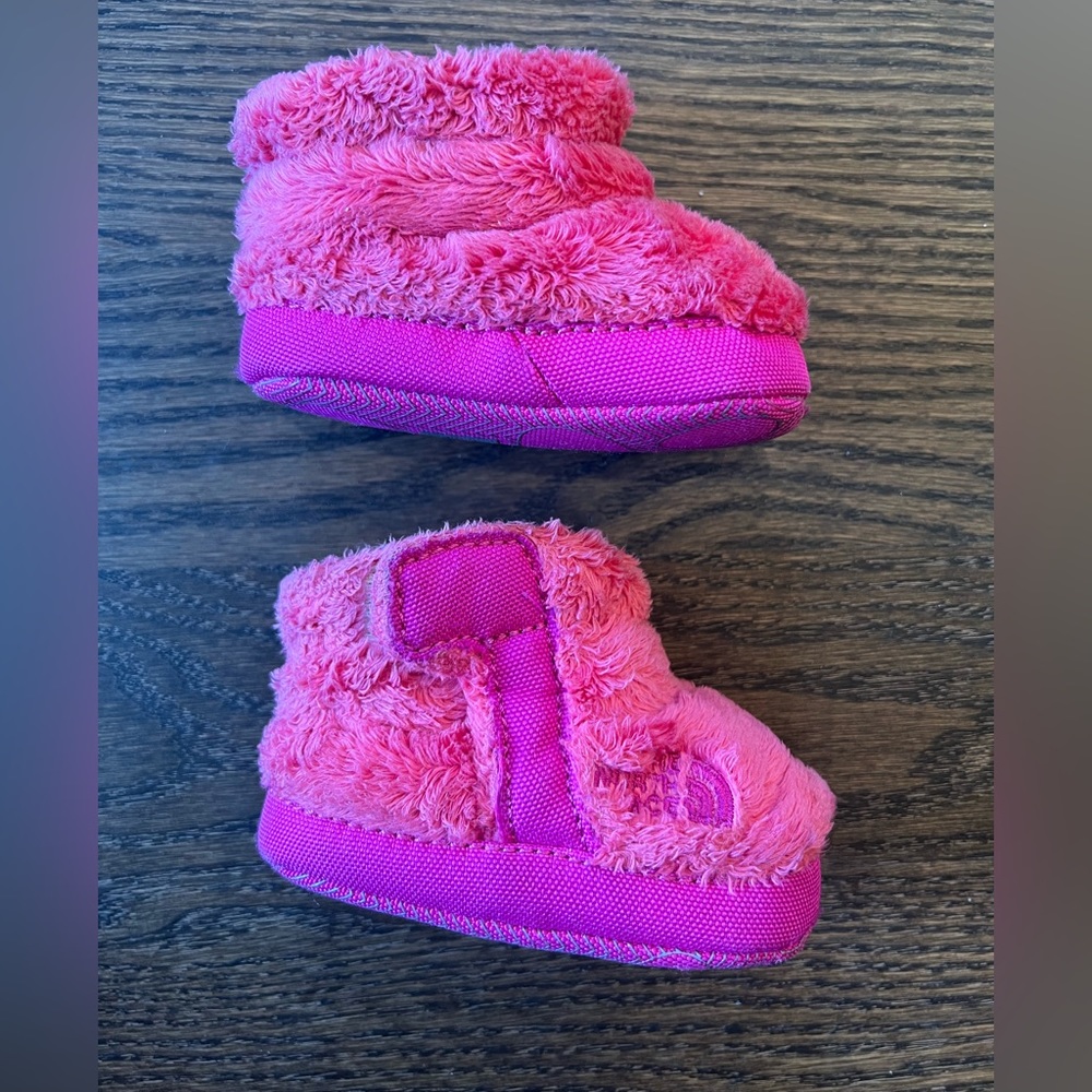 The North Face NSE infant fleece bootie pink